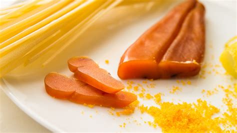 what does bottarga taste like.